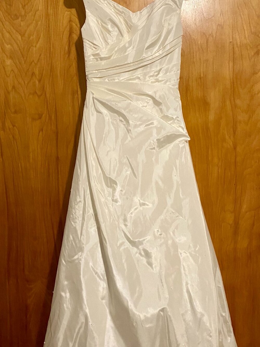 Wedding Dress / Ball Gown, Brand: Augusta Jones, Size: 4, Dress Color: White